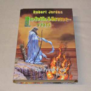 Robert Jordan Lohikäärmeviiri (Ajan Pyörä 4. osa)